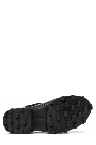 TRAKTORI Black Leather Clogs