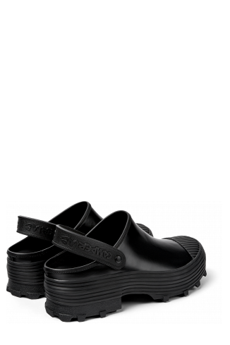 Back view of TRAKTORI Black Leather Clogs