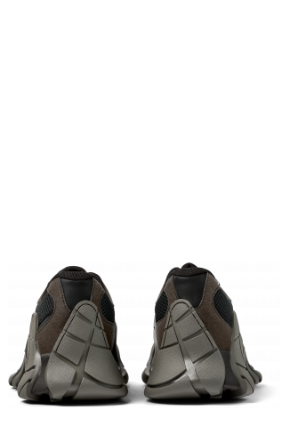 Back view of Tormenta Black and gray sneakers