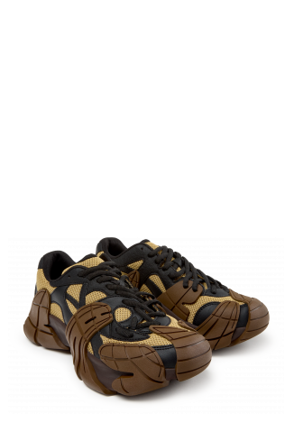 Front view of TORMENTA BROWN-BLACK