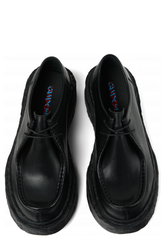 VAMONOS Chaussures à lacets en cuir noir