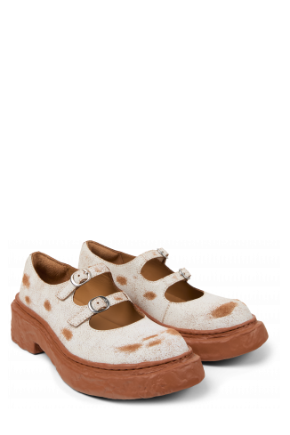 Front view of VAMONOS White cracked Leather Mary Janes