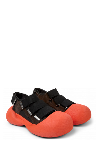 Front view of CARAMBA BLACK