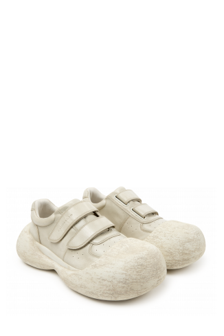 Front view of CARAMBA BEIGE-WHITE