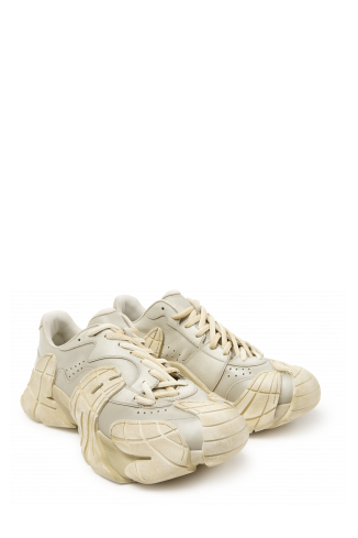 Front view of TORMENTA BEIGE-WHITE