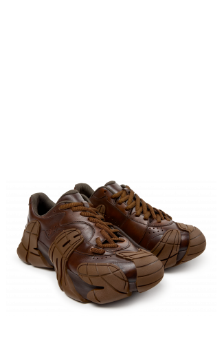 Front view of TORMENTA BROWN
