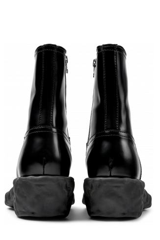 Back view of Venga Black Leather Boots