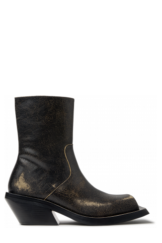 Side view of QUETAL BLACK-BROWN