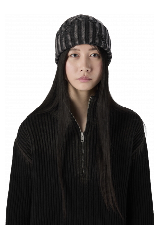 DISTRESSED CABLE KNIT BEANIE BLACK