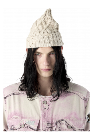 DISTRESSED CABLE KNIT BEANIE OFF WHITE