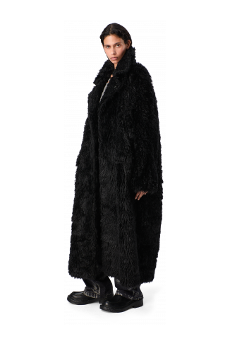 FLUFFY COAT Abric amb textura de color negre
