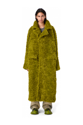 FLUFFY COAT Abric amb textura de color verd