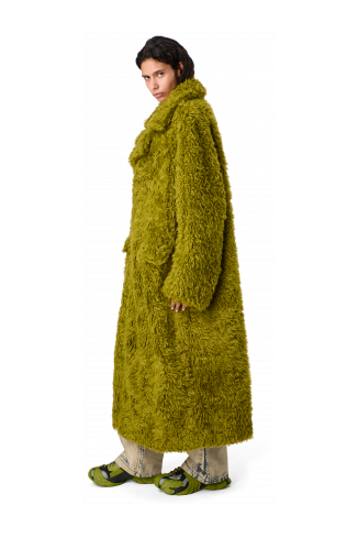 FLUFFY COAT Abric amb textura de color verd