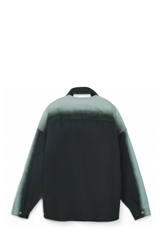 SPRAY PRINT DENIM SHIRT Camisa texana de color negre estampada amb un efecte d’esprai