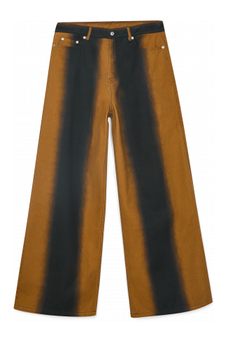 SPRAY PRINT DENIM JEANS Bootcut-Jeans in Terrakotta mit Print in Spray-Optik