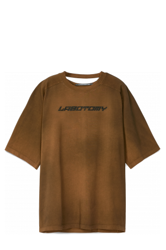 Side view of OVERSIZED RAGLAN SHORT SLEEVE TEE BROWN