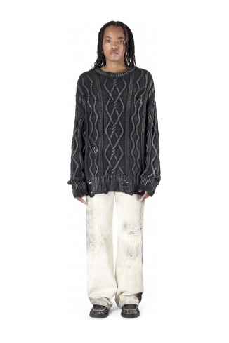 DISTRESSED CABLE KNIT SWEATER BLACK