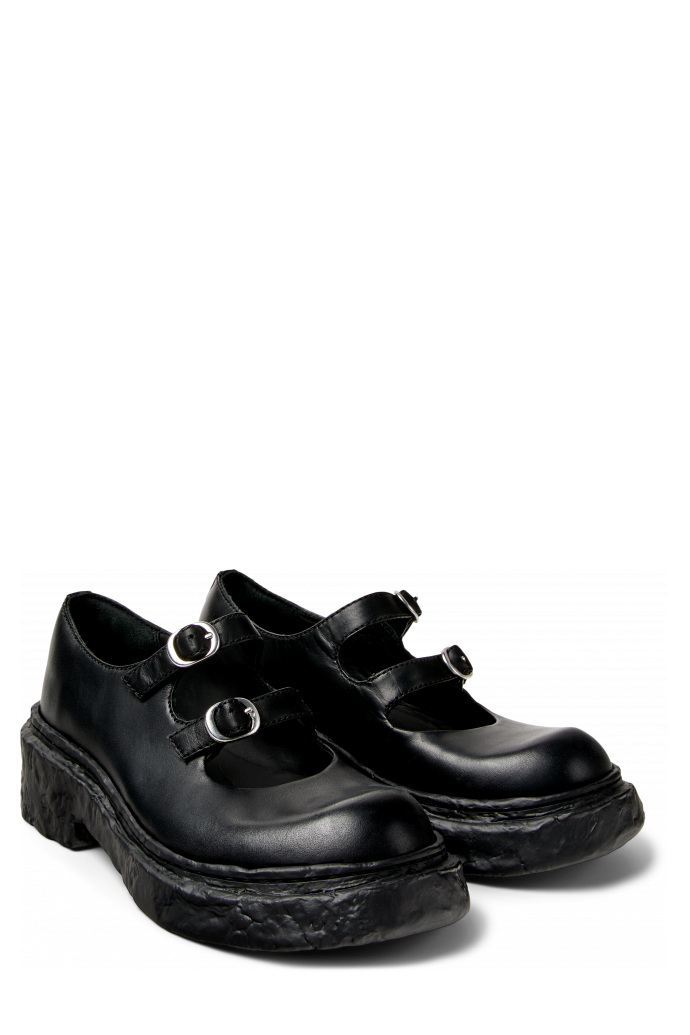 Front view of VAMONOS Black Leather Mary Janes