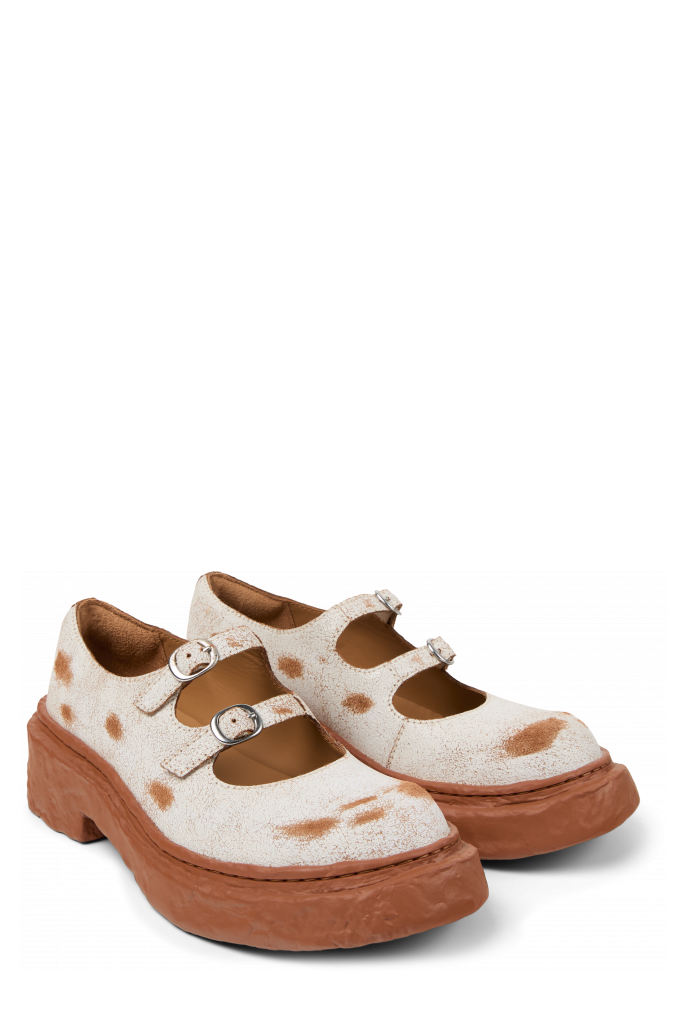 Front view of VAMONOS White cracked Leather Mary Janes