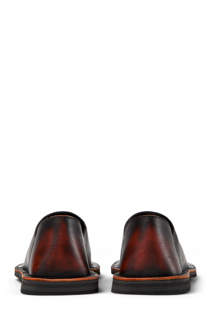 Back view of MENOSMAL BLACK-ORANGE