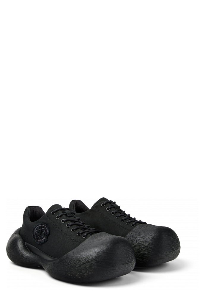 Front view of CARAMBA BLACK