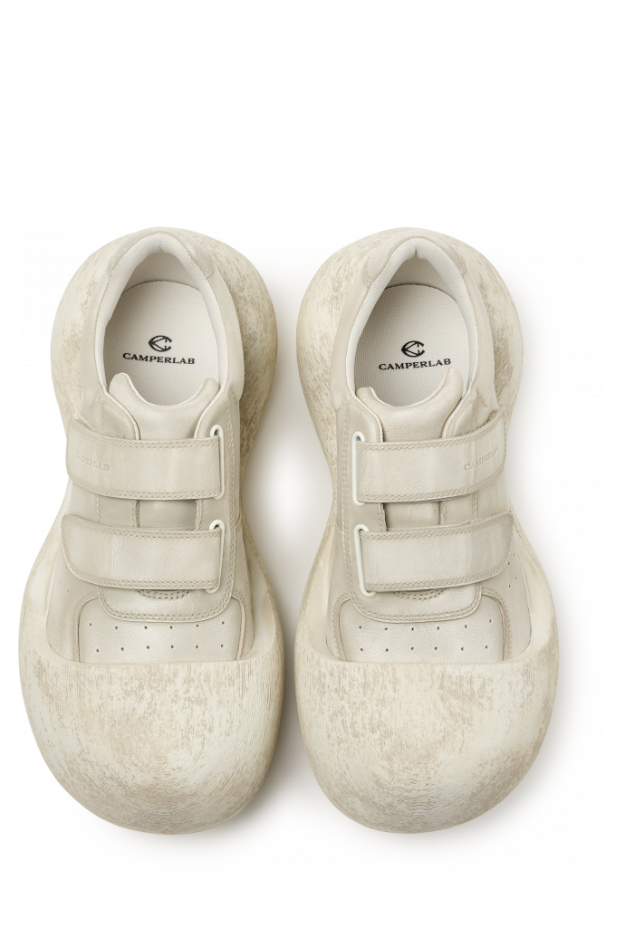 Overhead view of CARAMBA BEIGE-WHITE