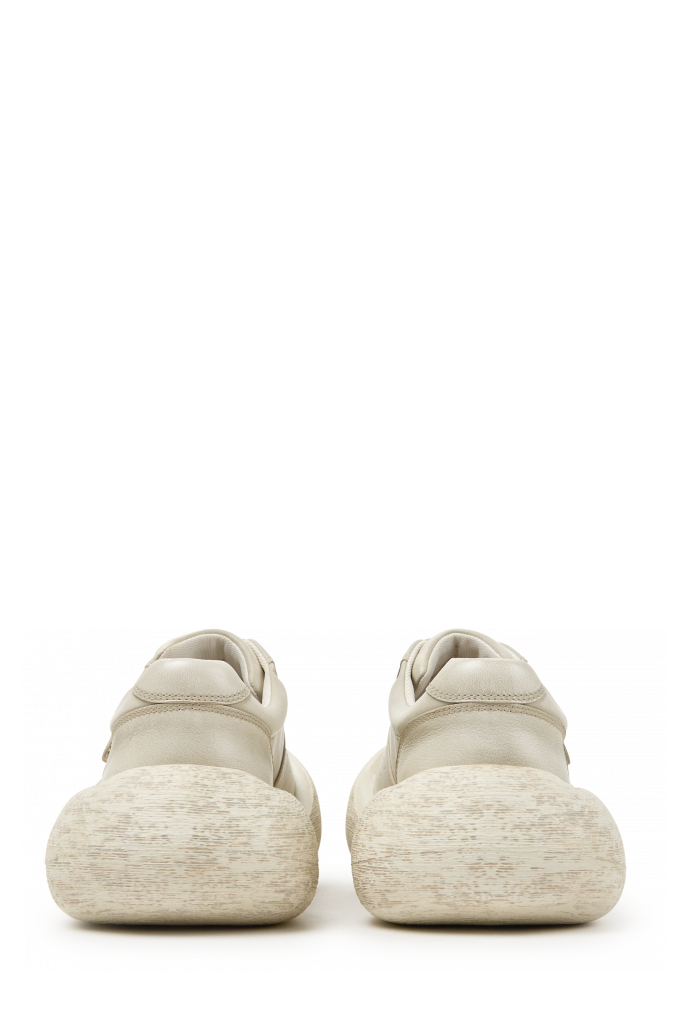 Back view of CARAMBA BEIGE-WHITE