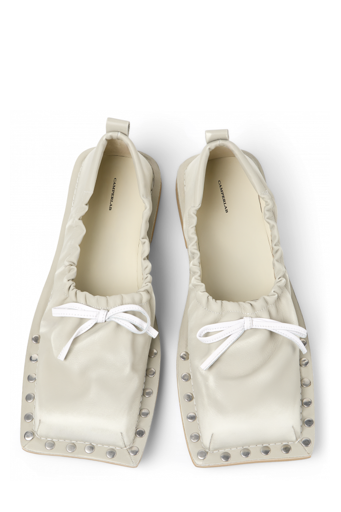 Overhead view of MENOSMAL BEIGE-WHITE