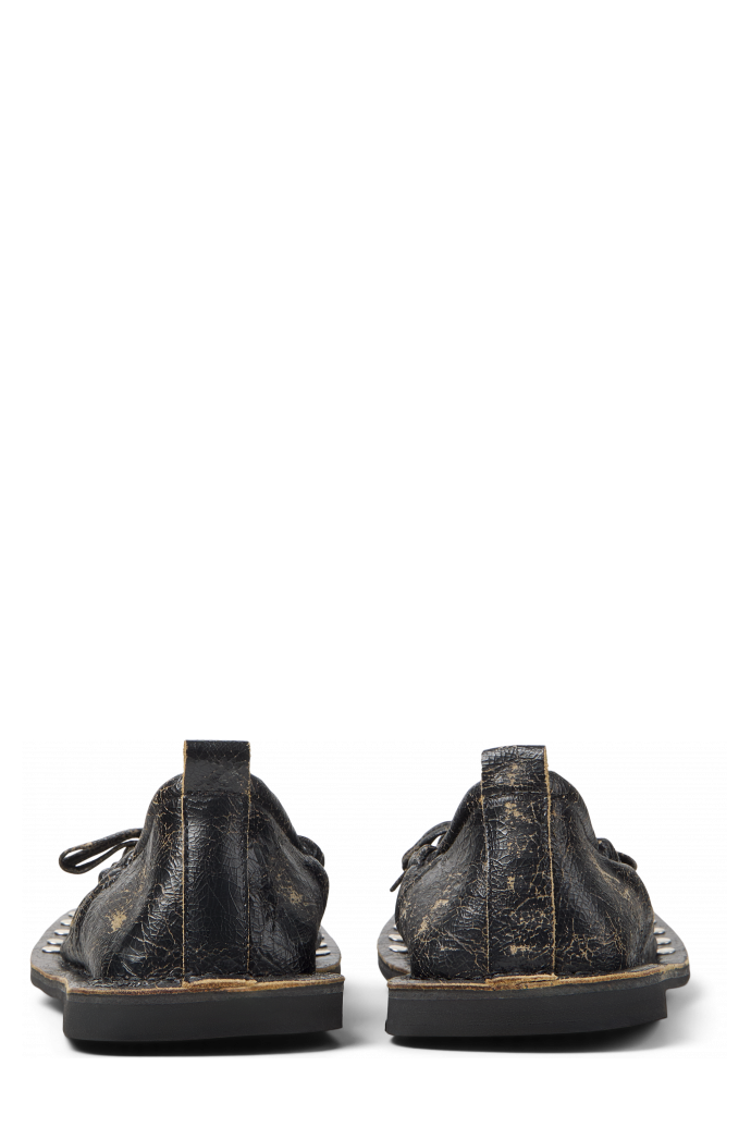 Back view of MENOSMAL BLACK-BROWN