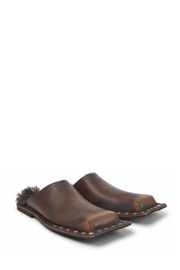 Front view of MENOSMAL BROWN