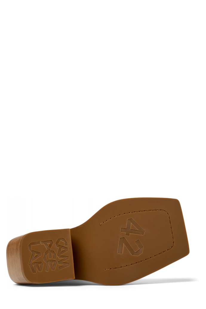 QUETAL White Cracked Leather Boots