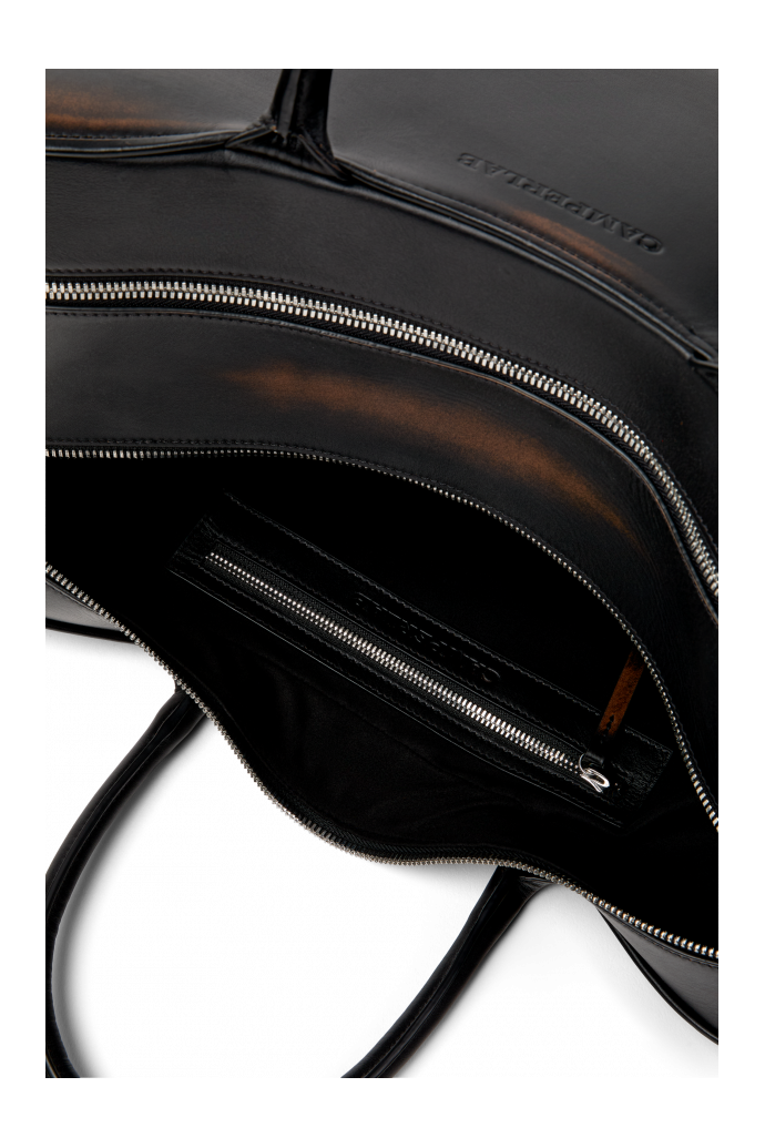 Overhead view of LUNSSI BLACK LEATHER BAG