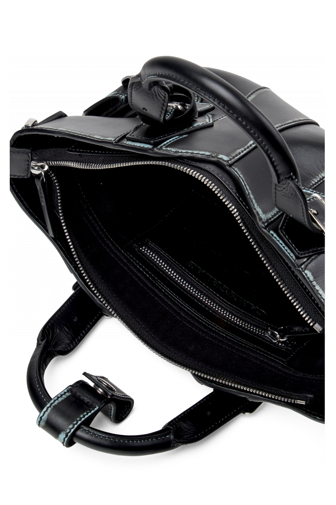 Overhead view of MINI LAUKKU BLACK-TURQUOISE
