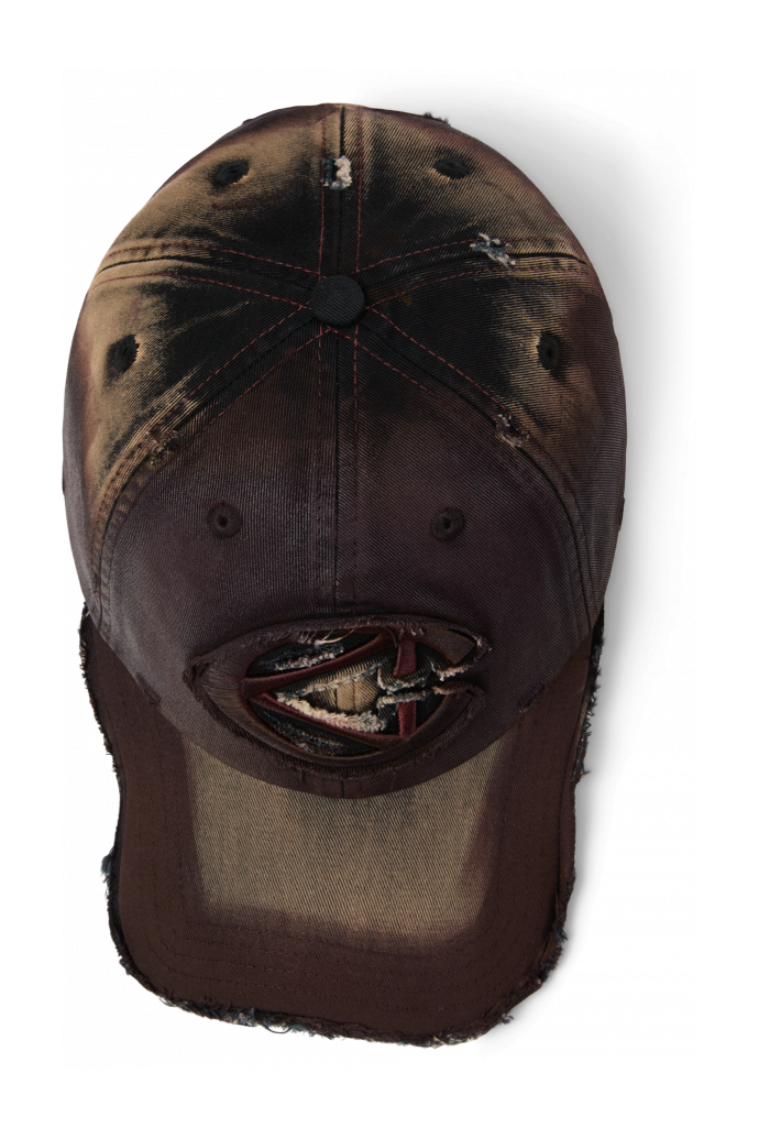 DISTORTED WASHED SPRAYED CAP BORDOWY