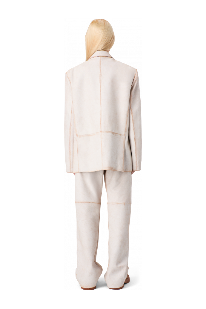 LEATHER BLAZER Americana de pell esquerdada de color blanc