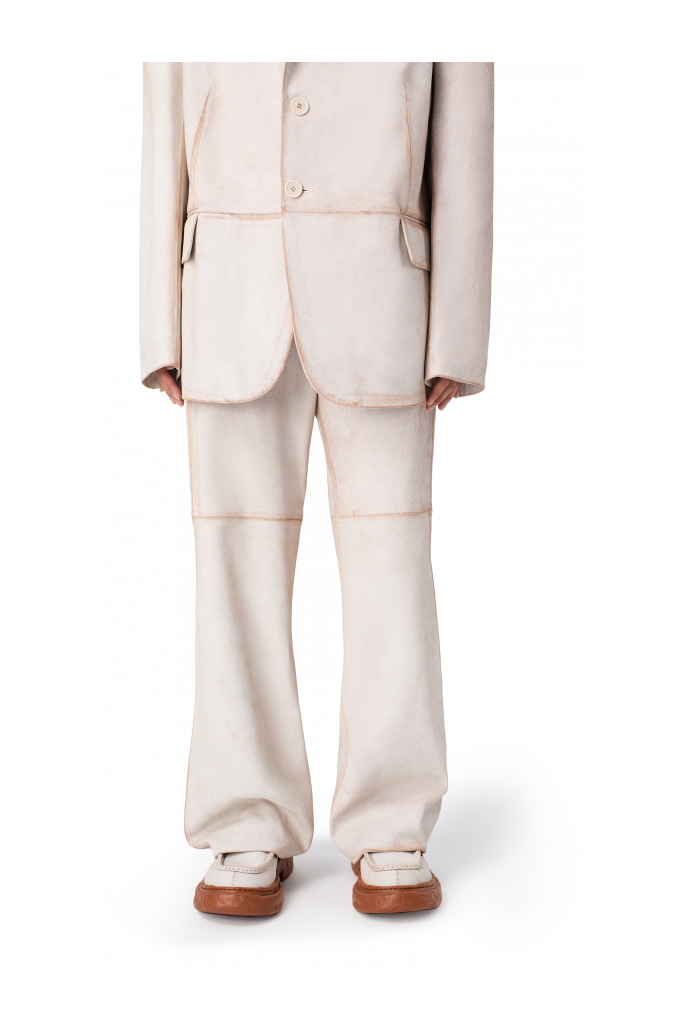 LEATHER TROUSERS Pantaló de pell esquerdada de color blanc