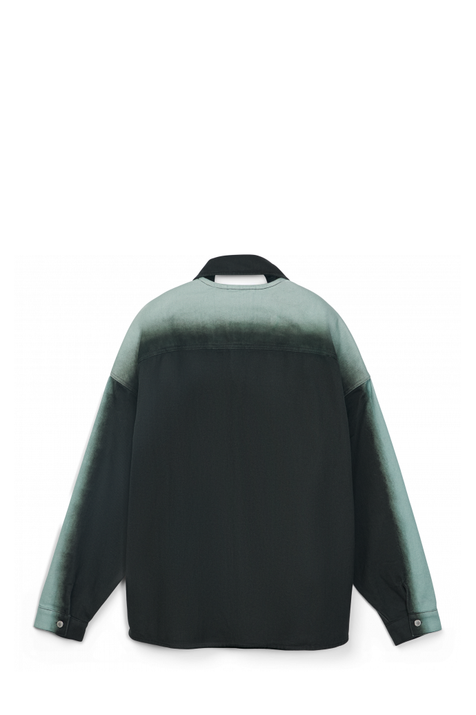 SPRAY PRINT DENIM SHIRT Camisa texana de color negre estampada amb un efecte d’esprai