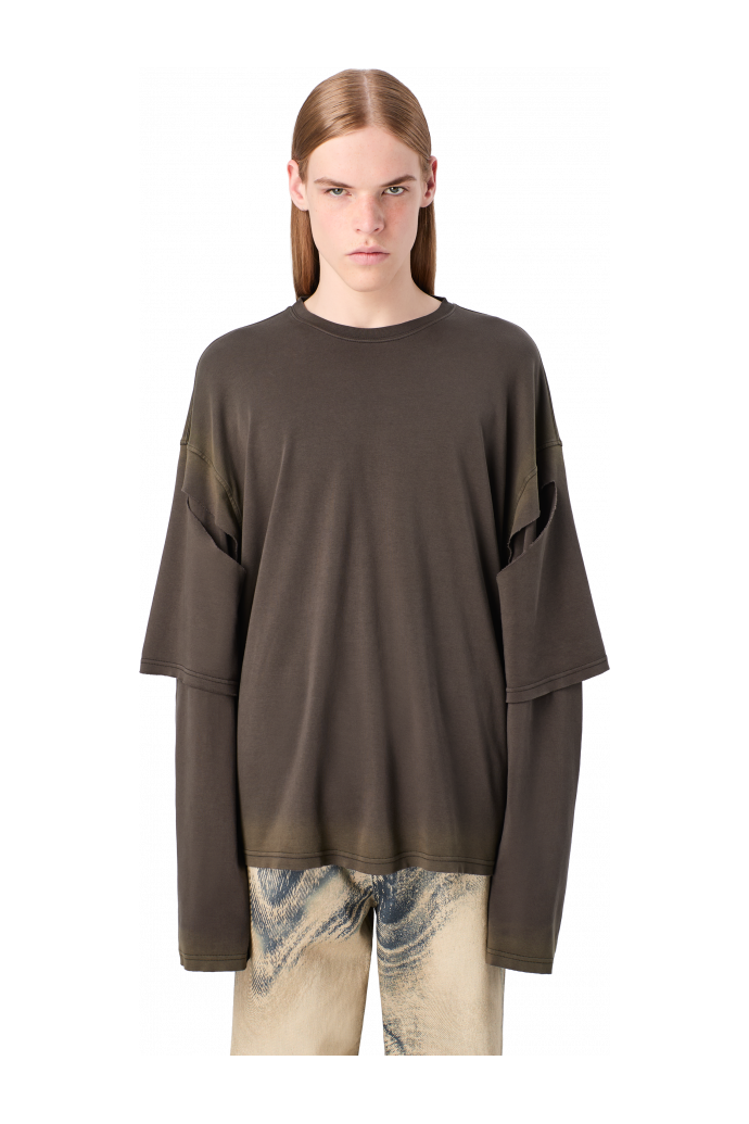 WASHED LAYERED LONG SLEEVE T-SHIRT Faded black organic cotton long sleeve T-Shirt