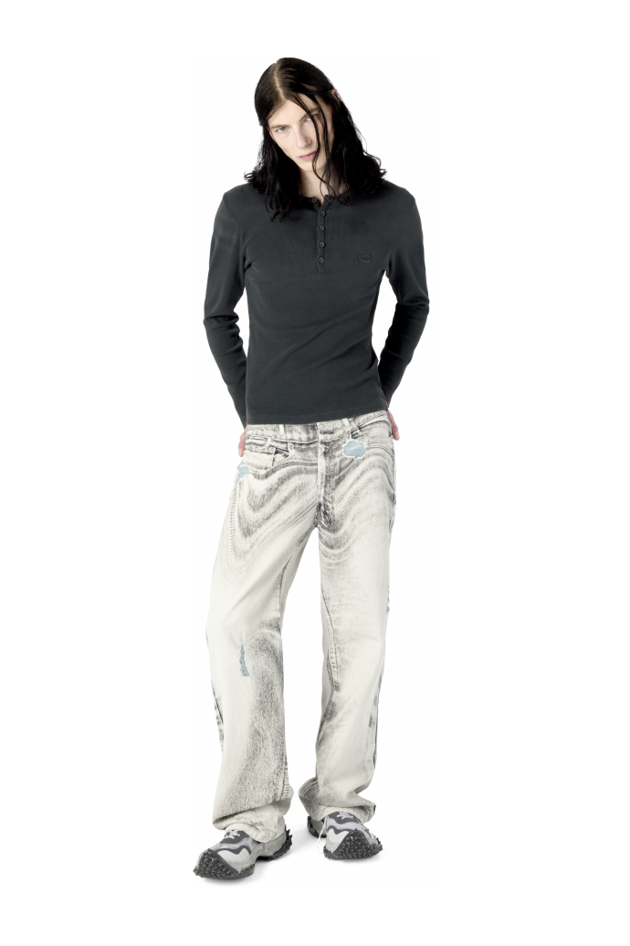DISTORTED PRINT DISTRESSED DENIM JEANS JEANS IN DENIM EFFETTO VISSUTO CON STAMPA DISTORTA<br/>GRIGIO CHIARO-BIANCO SPORCO