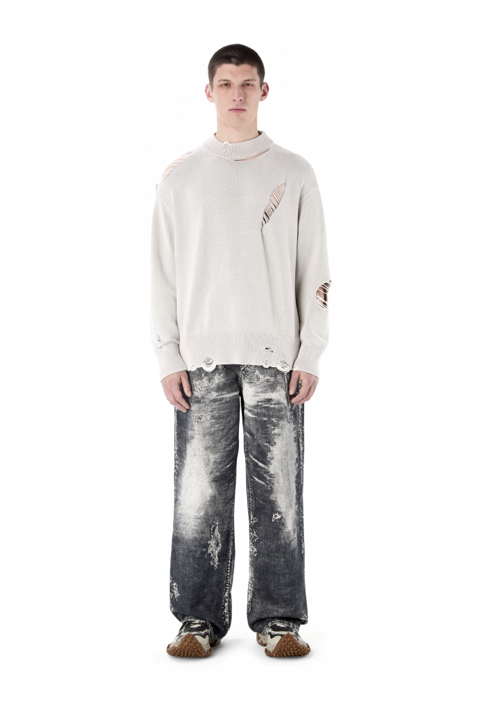 DISTRESSED KINT CUT-OUT CREWNECK LIGHT Gray