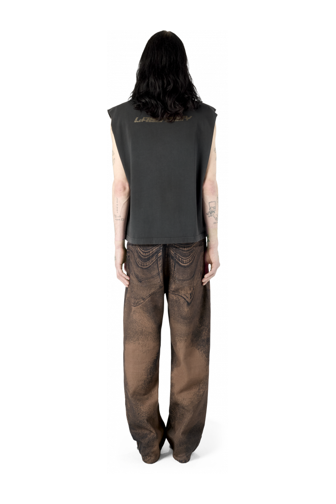 DISTORTED PRINT LOOSE JEANS Loose-Fit-Jeans mit verzerrtem Print<br/>Braun-Schwarz