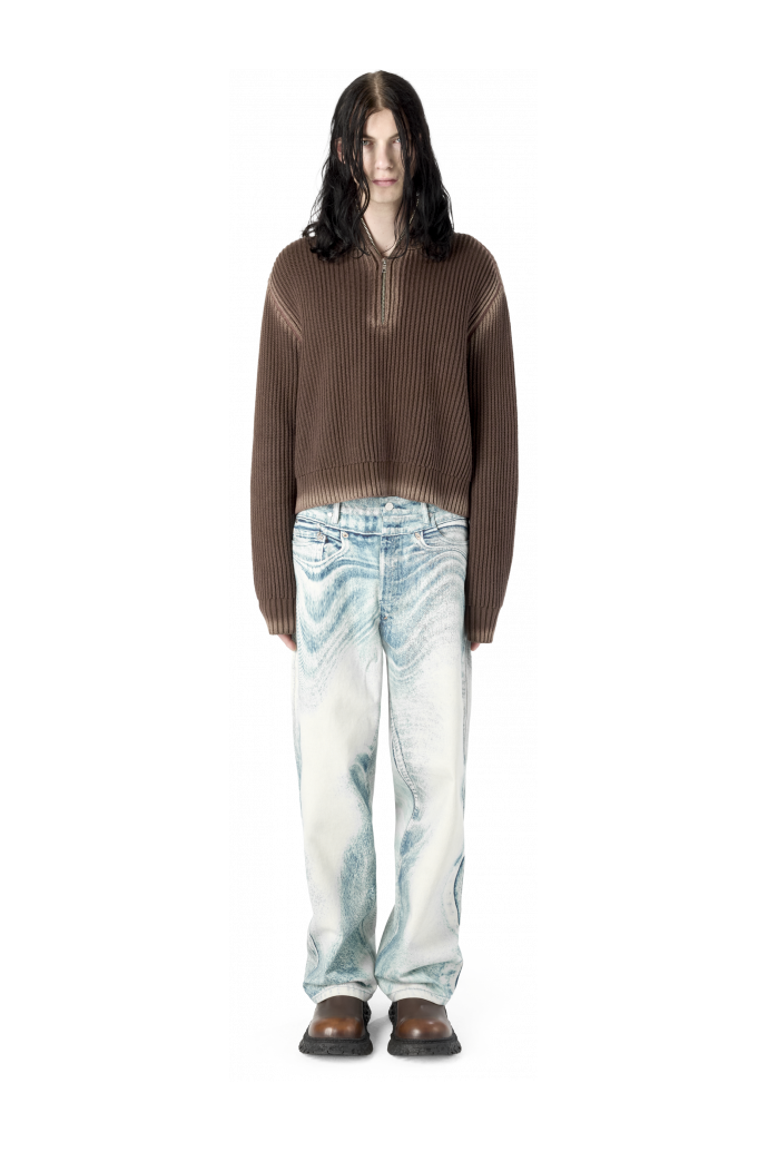DISTORTED PRINT LOOSE JEANS LOOSE-FIT-JEANS MIT VERZERRTEM PRINT <br/>HELLBLAU-OFF-WHITE