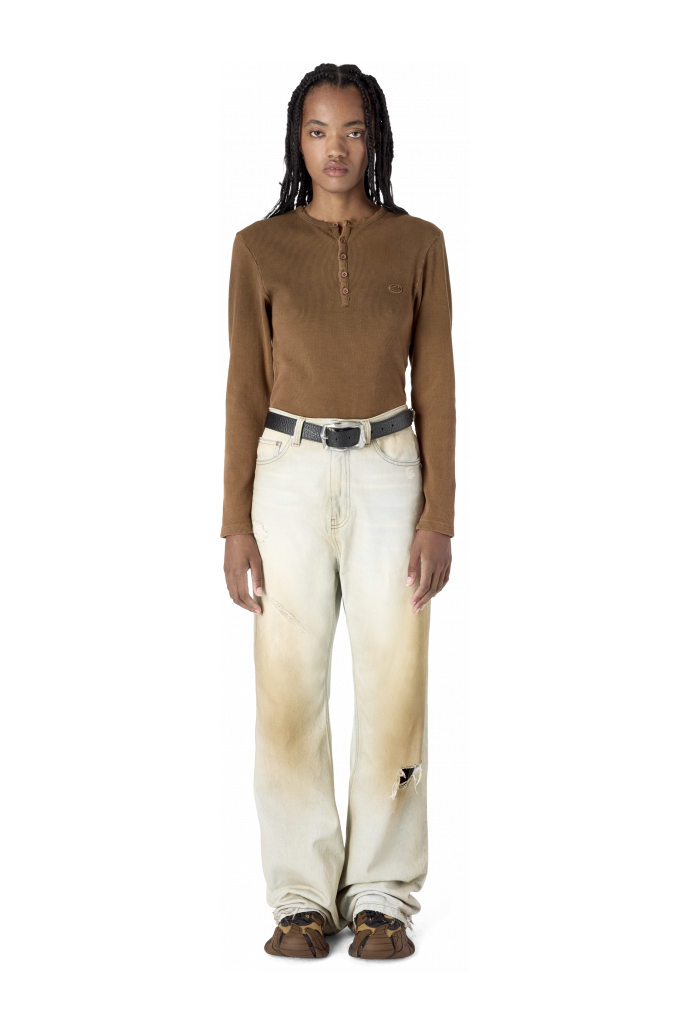 WASHED FLARED JEANS BLANC TRENCAT