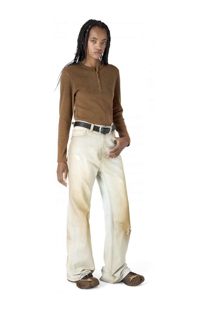 WASHED FLARED JEANS BLANC TRENCAT