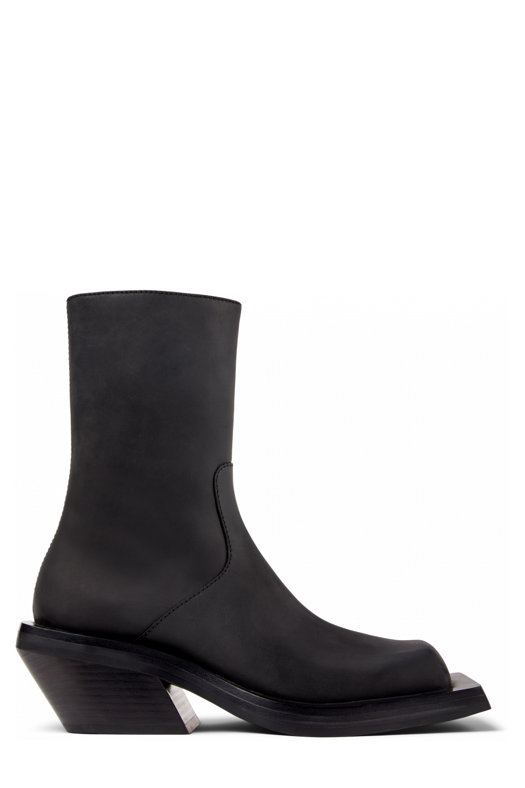 Side view of QUETAL Black Nubuck Boots